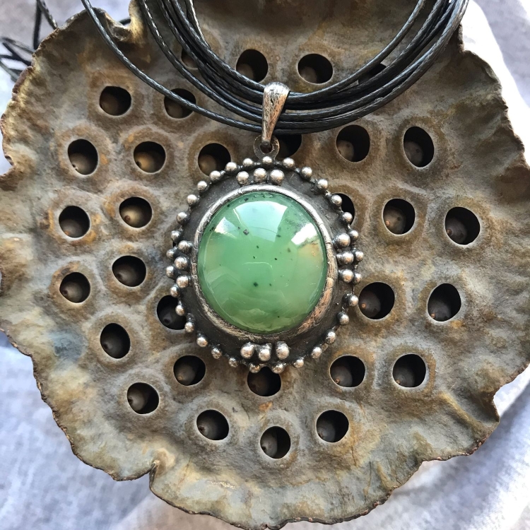 Нефрит Жади