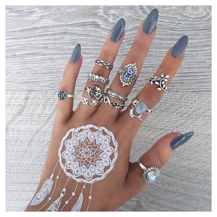 Мехенди на ногтях