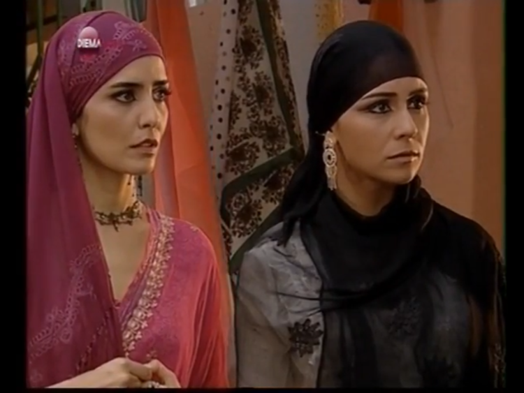 Латифа в платке сериал клон