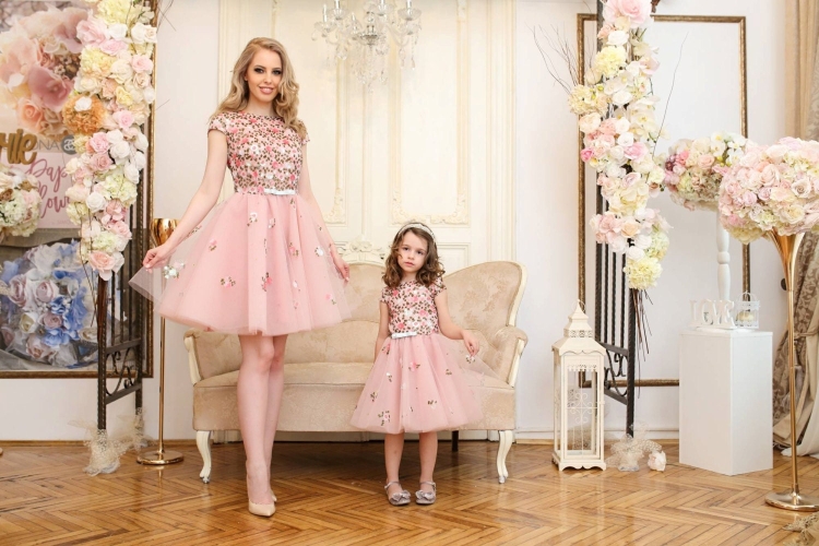 Платье на годик девочке нарядное для мамы и дочь