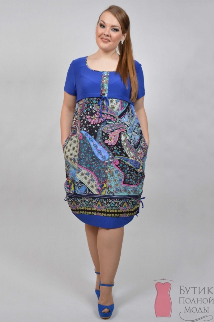 Платье с рельефами