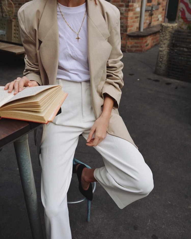 Чиносы женские