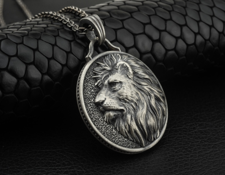 Серебряный кулон Лев мужской