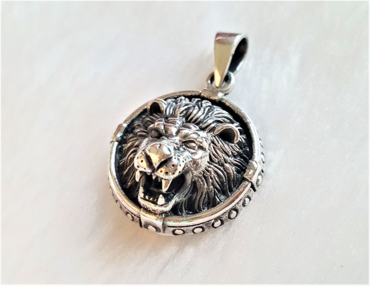 Серебряная подвеска «Лев»