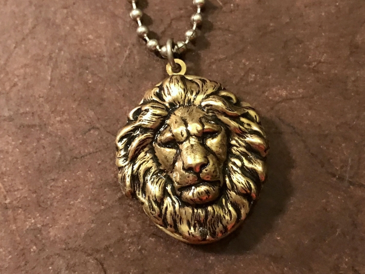 Колье Лев