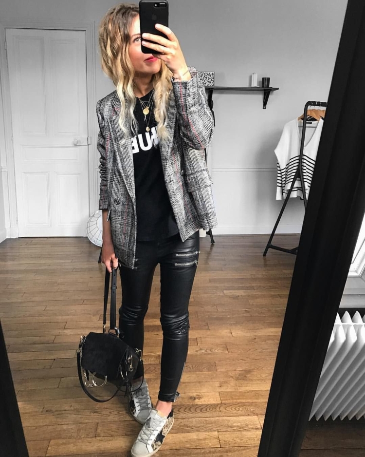 Стиль одежды обтягивающий