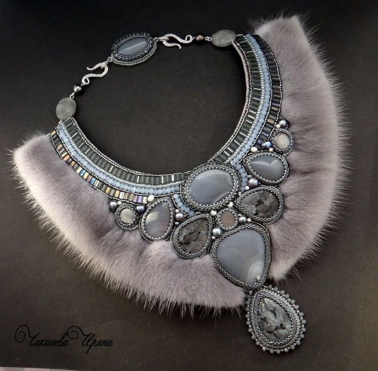 Колье с мехом