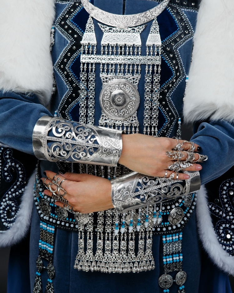 Якутская бастынга