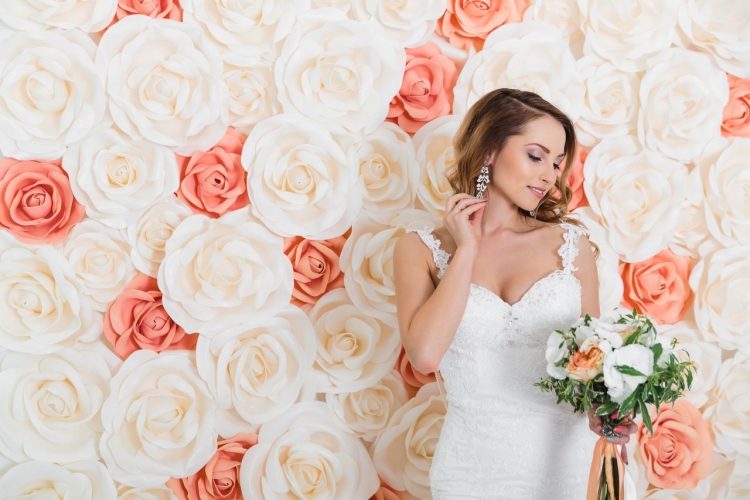 Необычное красное платье