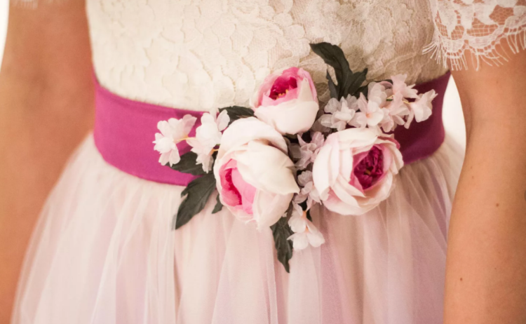 Платье с воланами