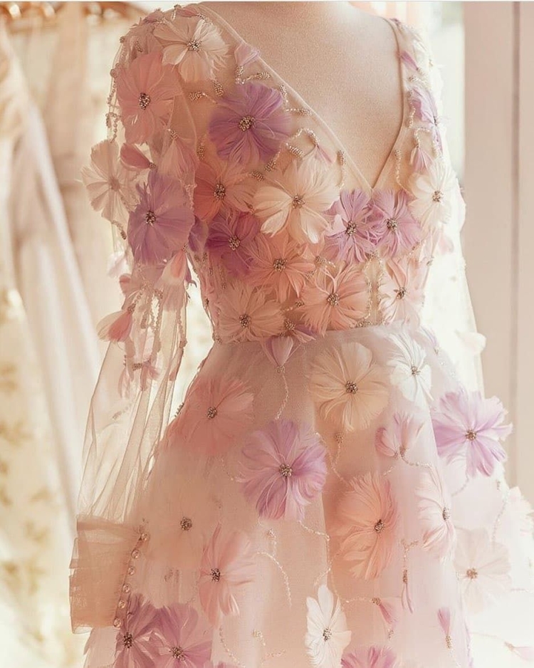 Белое платье миди элегантное