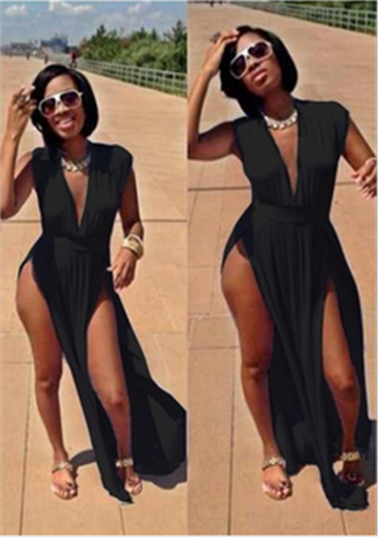 Платье с двумя разрезами спереди