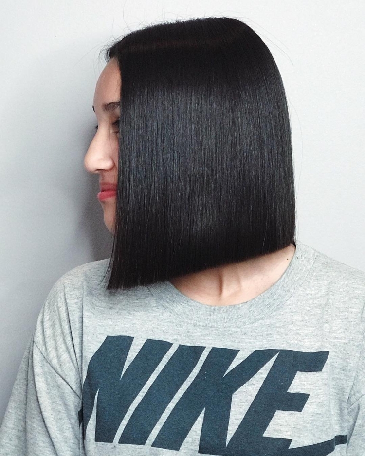 Каре черные волосы