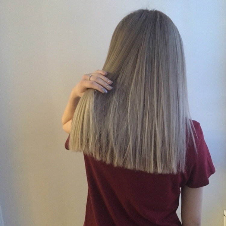 Ровный срез на средние волосы