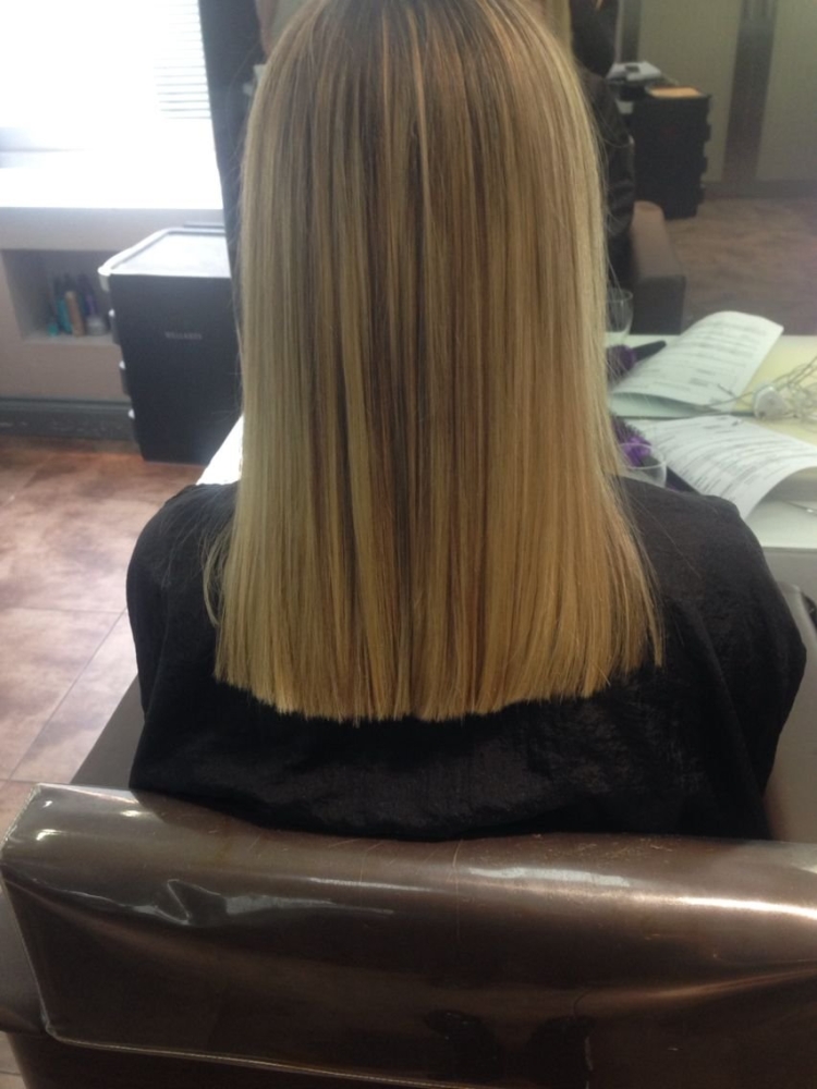 Прямые волосы по лопатки