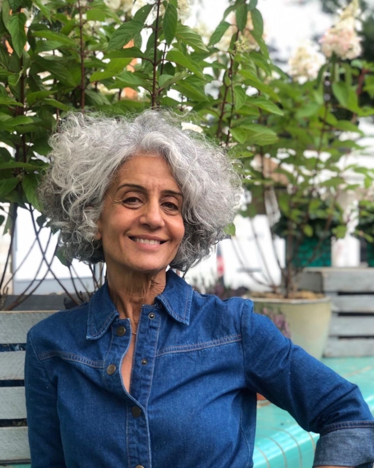 Женщины которые не закрашивают седину