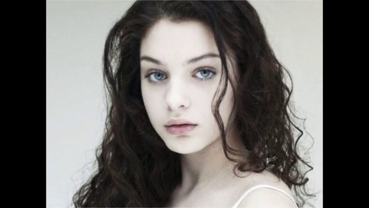 Odeya Rush холостяки