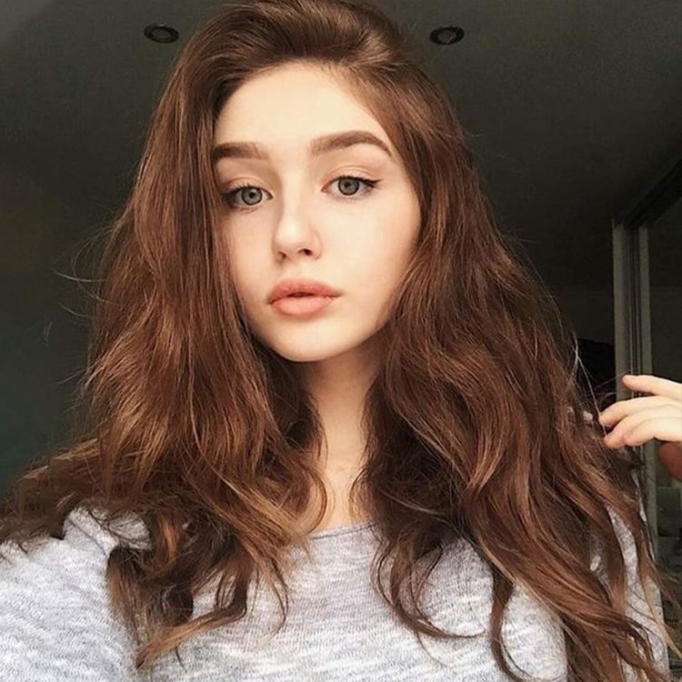 Каштановые волосы у девушек