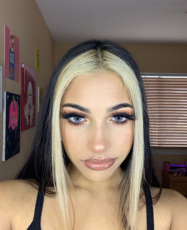 Крашеная челка