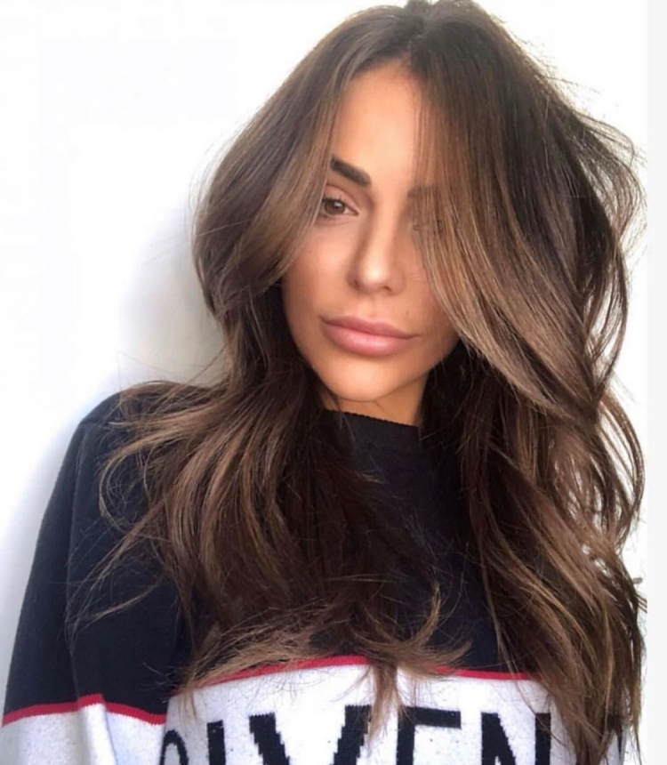 Осветленные пряди у лица