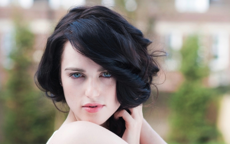 Кэти МАКГРАТ прическа