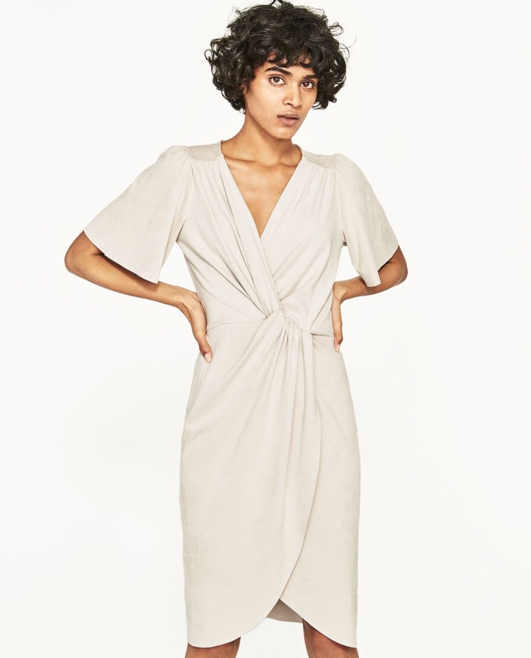 Черное платье Zara с запахом