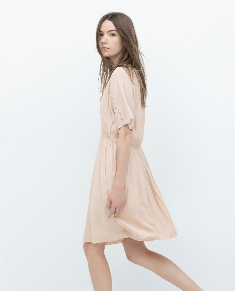 Платье Зара с цветочным принтом короткое