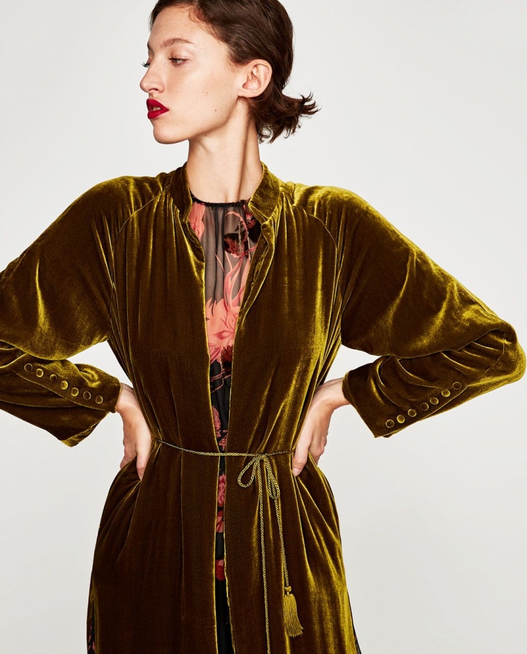 Яркое платье Зара