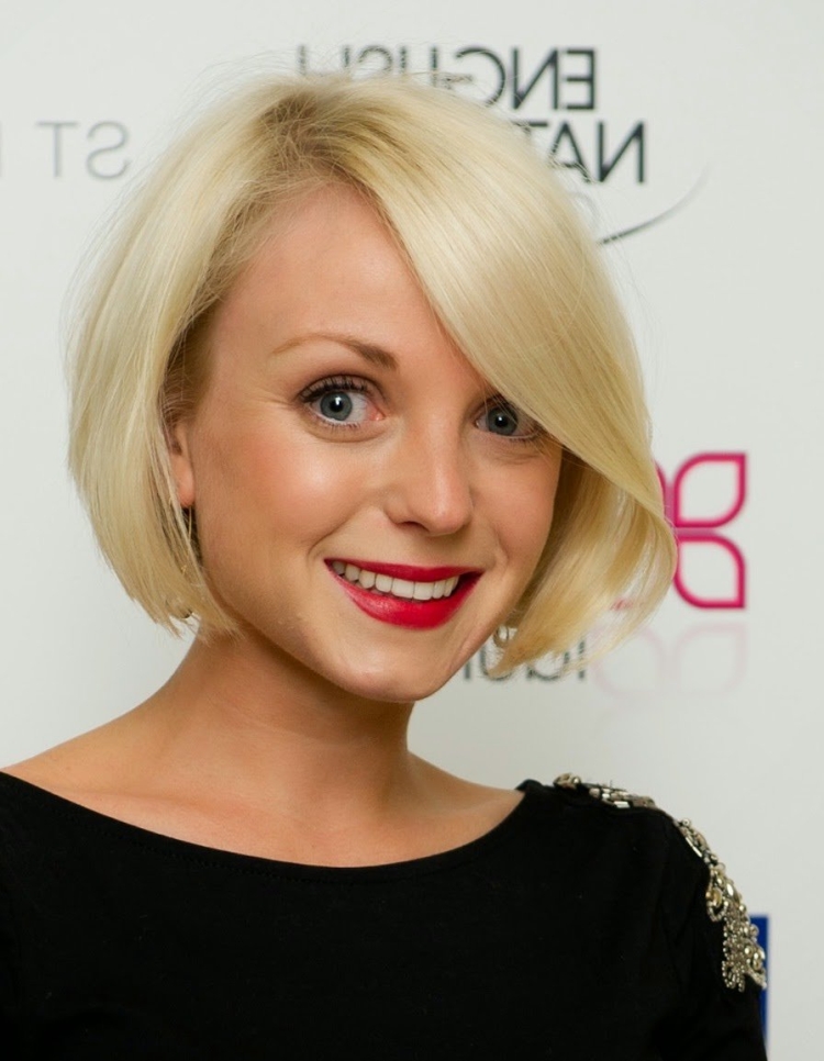 Хелен Джордж стрижка