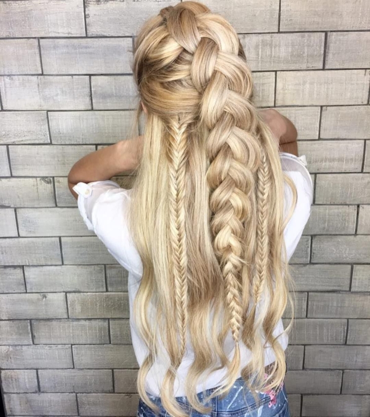 Коса с распущенными волосами на длинные волосы