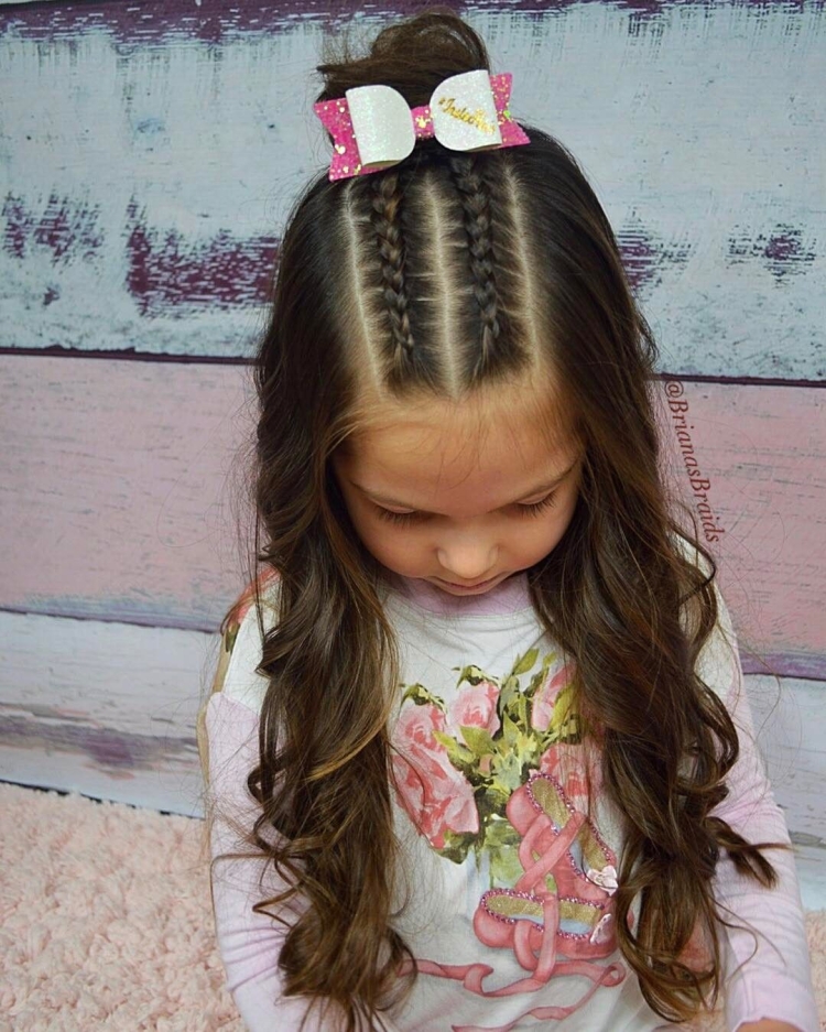 Детская прическа с распущенными волосами