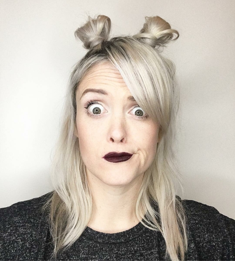 Прическа с ушками