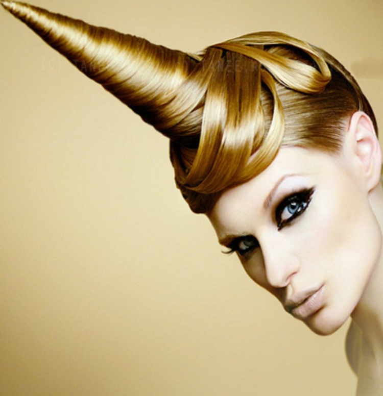 Прическа ушки