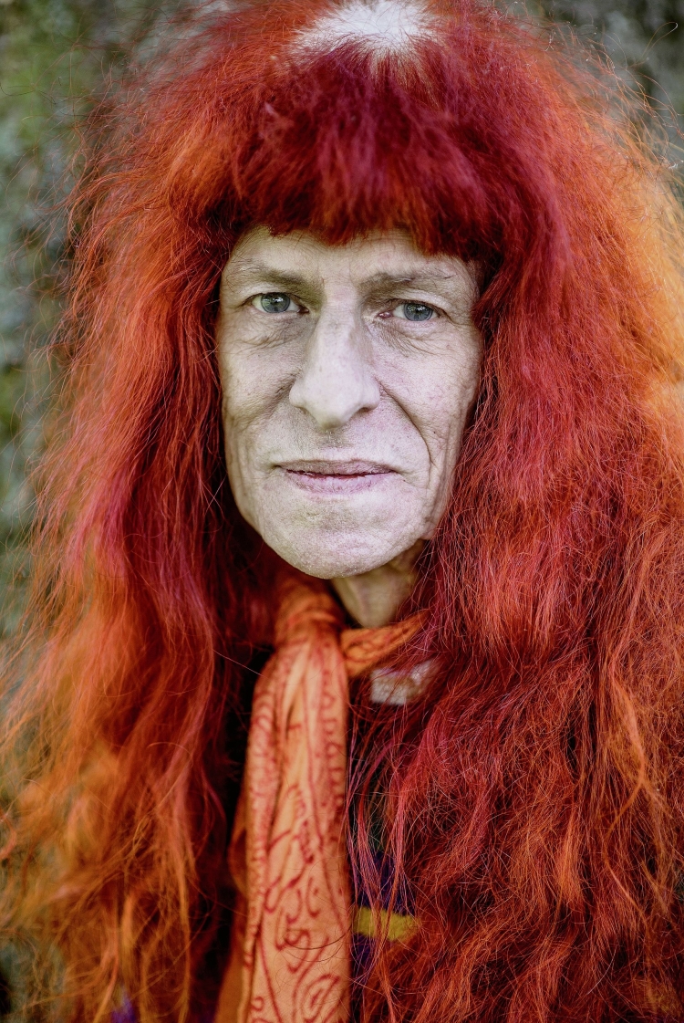 Седые рыжие волосы