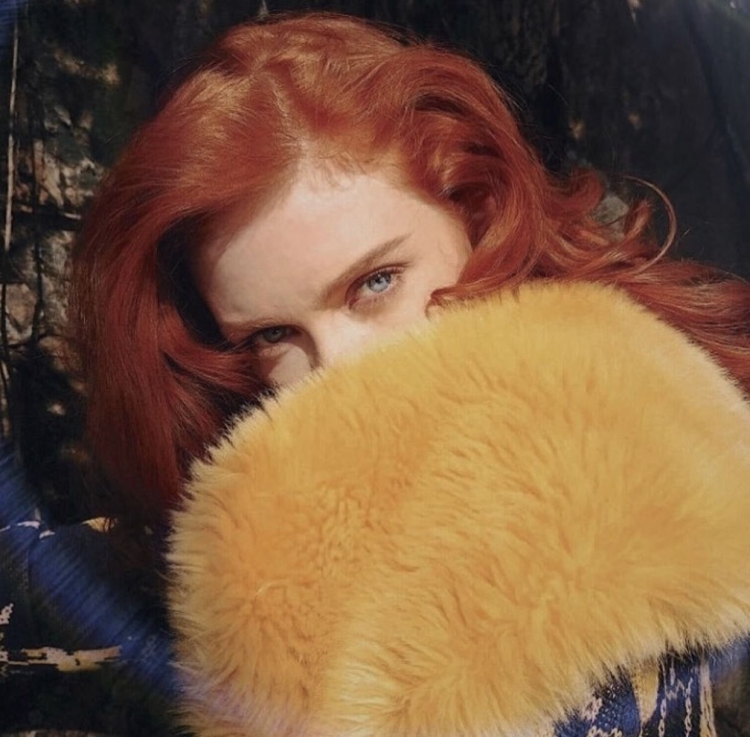 Анжелика Мишель рыжая