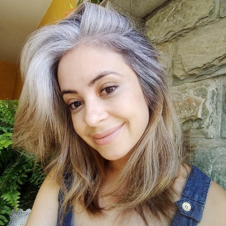 Седина у брюнеток