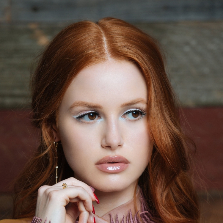 Рыжая актриса в сериале американская снималась