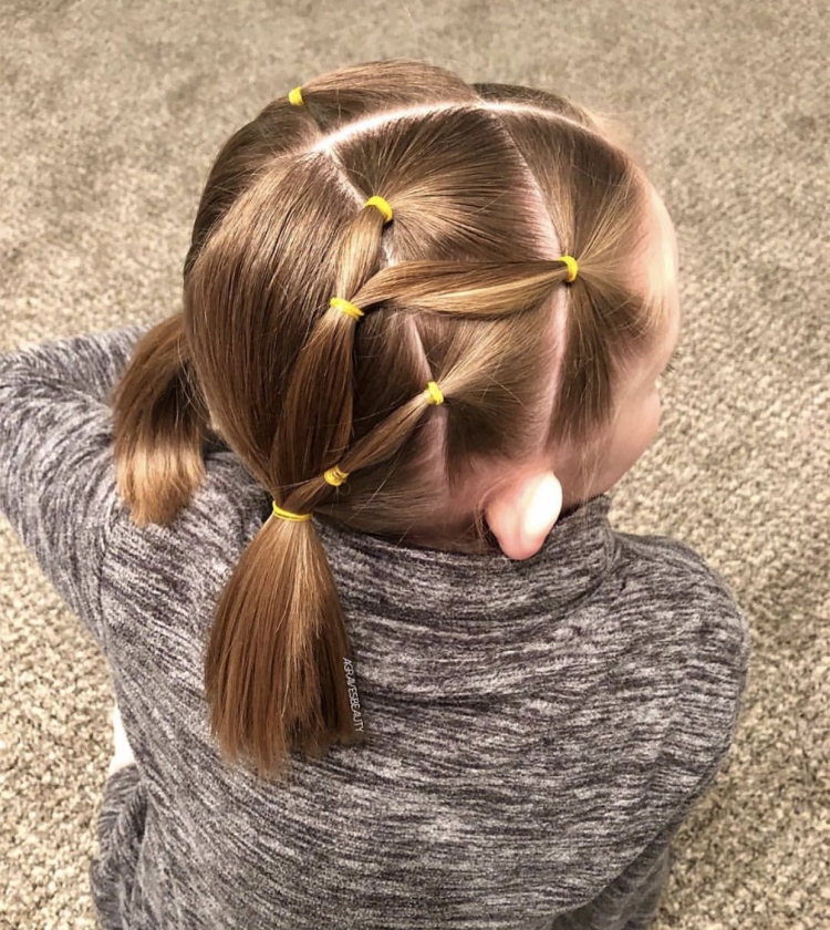 Причёски на короткие волосы в школу