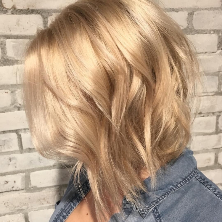 Теплый блонд на короткие волосы