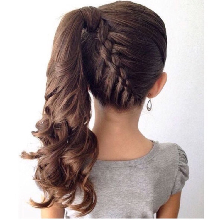 Локоны на хвостиках у девочек