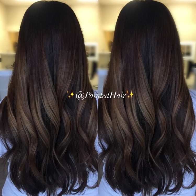 Естественный балаяж на темные волосы