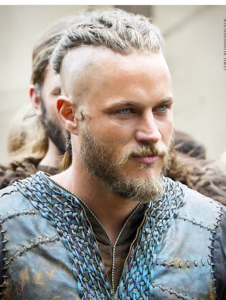 Снэфрид Сванхвит