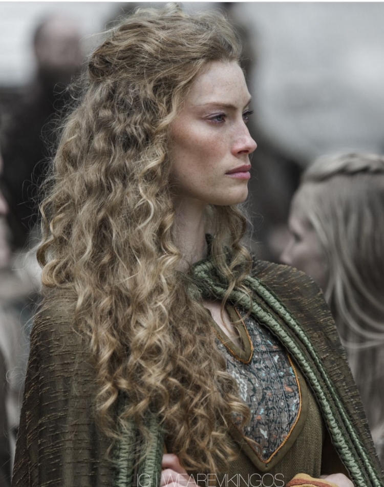 Рагнар Лодброк стрижка