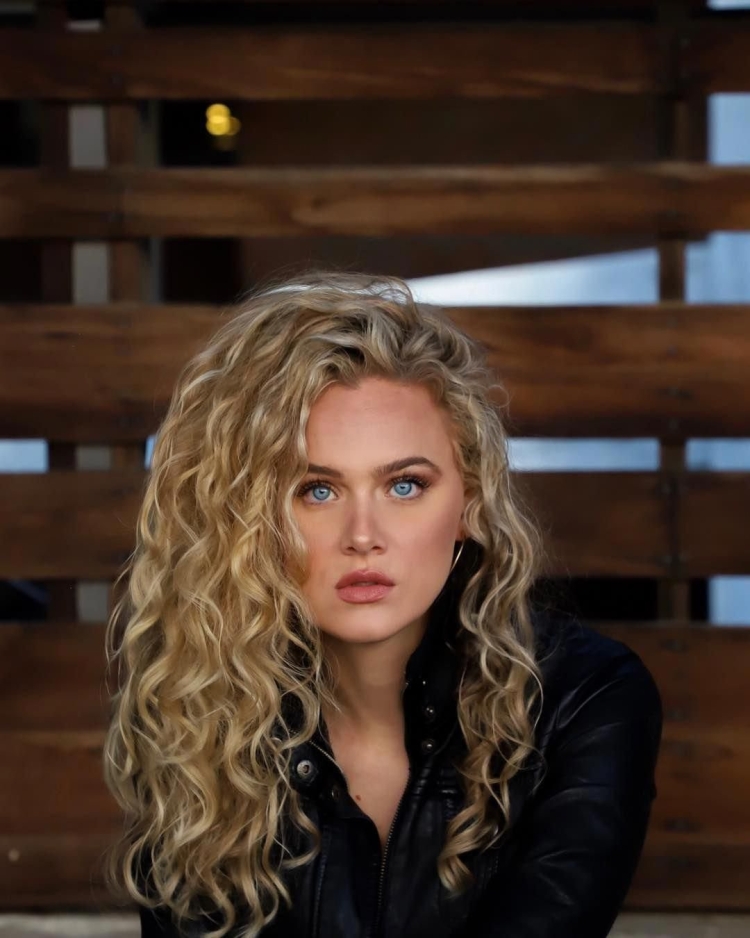 Керли Хеир актриса