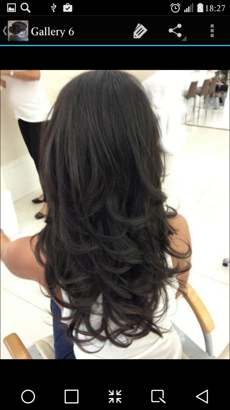 Каскад на черные волосы средней длины