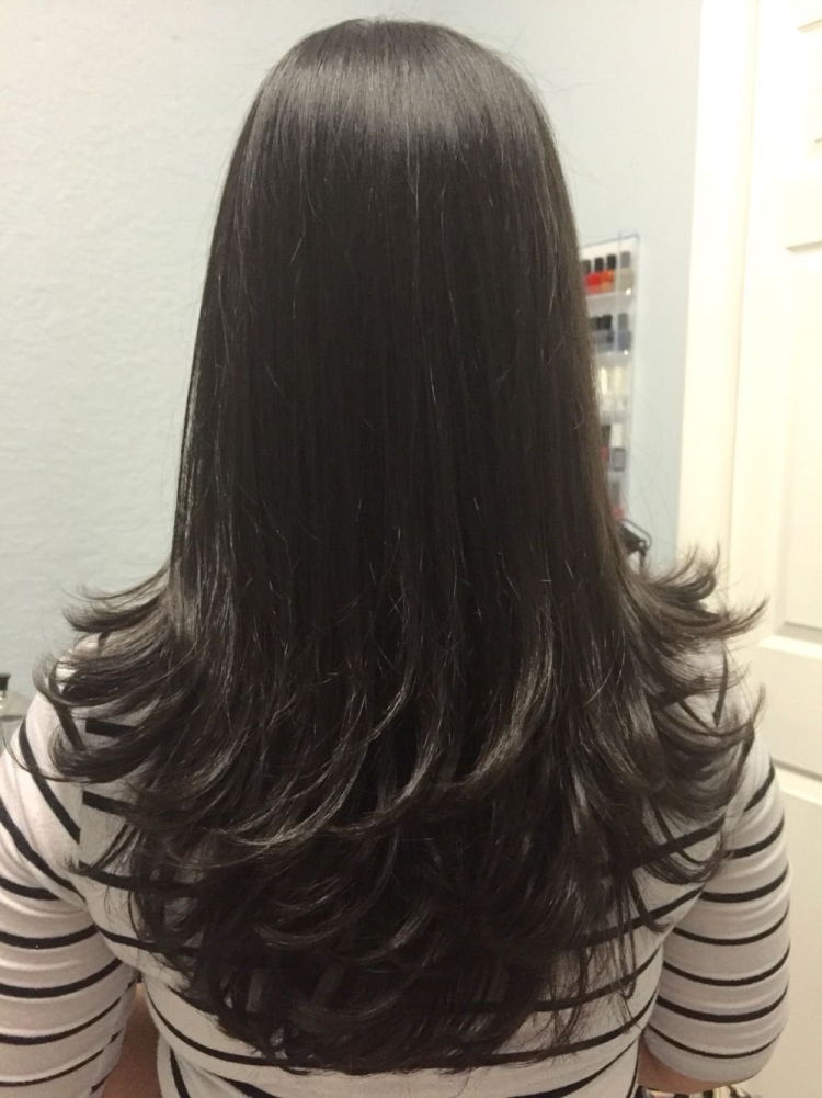 Стрижки на средние темные волосы