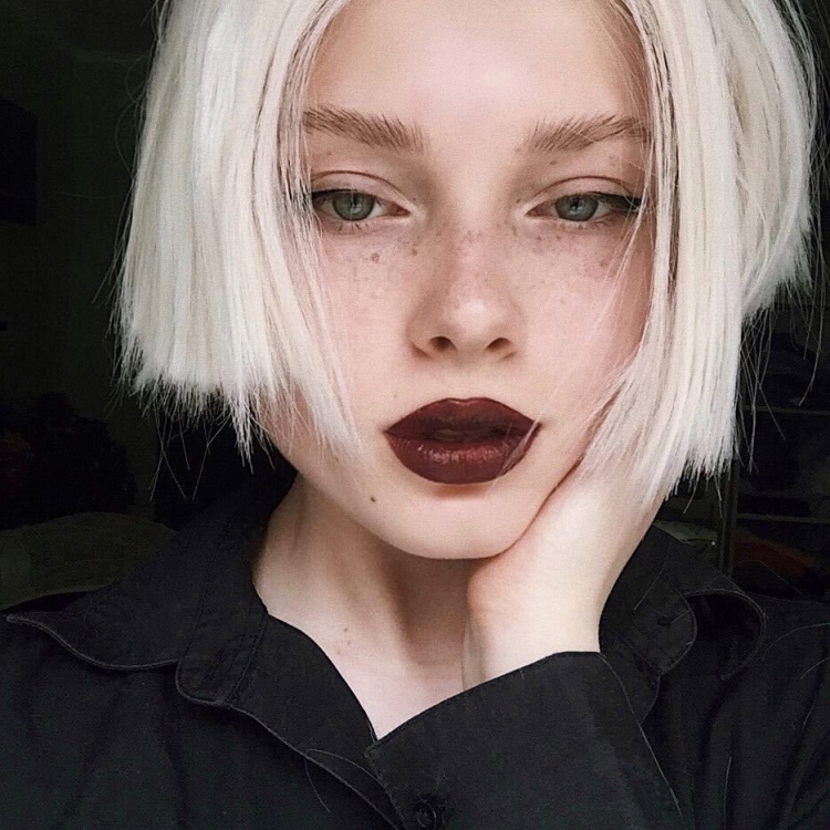 Эстетика пепельные волосы короткие