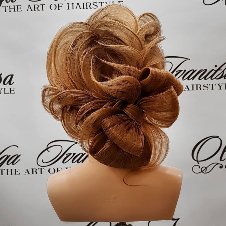 Причёска бантик из волос