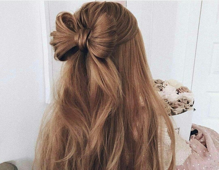 Собранные передние пряди бант