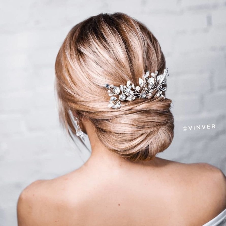 Свадебная прическа пучок на короткие волосы